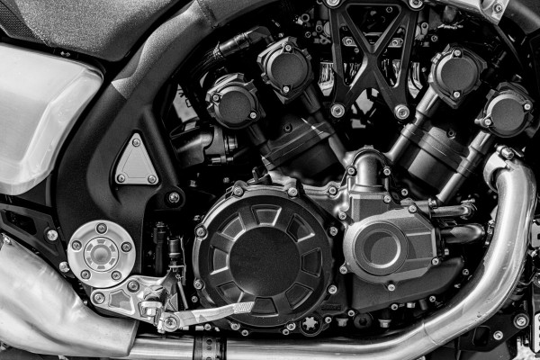 バイク用フェノール樹脂の魅力とは！耐熱性と耐久性について解説サムネイル