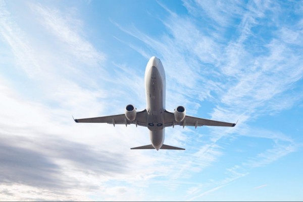 フェノール樹脂パーツの可能性を探る！航空機・鉄道車輌での利用法を解説サムネイル